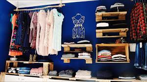 Welche kleiderschränke eignen sich für das kinderzimmer? Kleiderschrank Aus Weinkisten Schuhregal Selber Bauen Coole Ideen Und Anleitungen