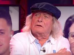 René est dans une colère noire. La Minute De Rene