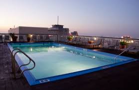 Top 10 Rooftop Pools Cheapflights New Orleans Hotels Rooftop Pool Hotel Place