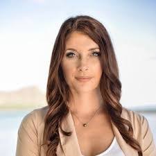 Alexis Stanton's Instagram, Twitter & Facebook