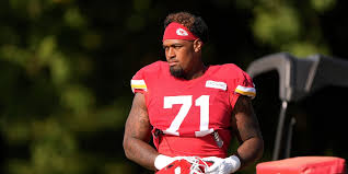 Chiefs' Josh Simmons returns after family matter, but playing status  remains uncertain