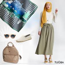 Hafif Ve Sik Tugba Modelleri Ile Enerjik Yaz Gorunumu H2153 Tugba Gomlek Ve H2156 Tugba Etek Modeline Tum Tug Fashion Abaya Fashion Hijab Fashion