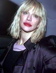 Kurt cobain and courtney love moved into the hollywood heights house in 1992, the year they courtney love, who was married to the kurt cobain from 1992 until his death in 1994, paid tribute to. Courtney Love Im Knast Es War Schon Der Spiegel