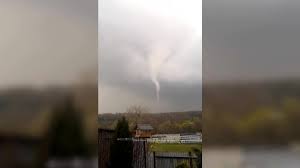 Jul 15, 2021 · soha nem fogja elfelejteni ezt az ijesztő élményt! Vychodne Slovensko Zasiahlo Tornado V Okoli Kosic Spozorovali Lievikovity Oblak Noviny Sk