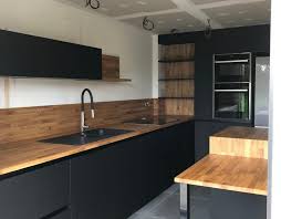 Aménagez votre cuisine comme vous le souhaitez avec nos plans de travail en bois découpés sur mesure, disponibles dans plus de 13 tout devient possible avec nos plans de travail en bois massif ! Cuisines Brodie Agencement