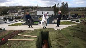 What to do for a graveside service. Coronavirus No Wake No Funeral Just Prayers In A Cemetery Bbc News