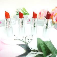 Akan tetapi, tidak semua warna akan terlihat cocok pada bibir anda. Beautyasti1 Wardah Matte Red Lipstick 04 06 09 10 Review