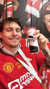 Billy Mcdermott's Instagram, Twitter & Facebook