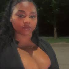 OLD SCHOOL BLACKEYE PEAS WITH PIG TAILS AND FRESH HAM HOCKS( made in  instant pot) This is a simple recipe that u can boil in a regular pot or  use your instant