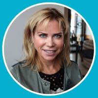 Julie Ledbetter's Instagram, Twitter & Facebook