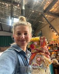 I've missed the last 2 meet ups at ​Greendoor Studios (mum life 🫠) but  wanted to share just a tiny bit of the PURE JOY that was in the farm studio  yesterday