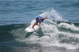 Bronte macaulay and her dad at the swatch pro 2017. Boardriding Bronte Macaulay