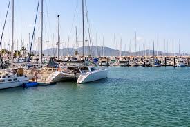 We visited the museum of tropical queensland and were fascinated by the story of the hms pandora, it's journey in 1790 to try. Townsville Queensland Australien Stockbild Bild Von Stadt Himmel 119677171