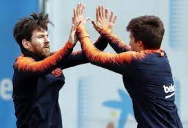 En este vídeo les traigo caños a messi & cristiano ronaldo. Riqui Puig The Star Who Astonished Lionel Messi In Training