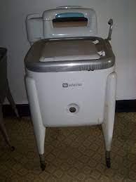 This is one beautiful piece of history! Pin On Vintage Appliances Squeee