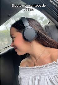 El coro más cantado del 2024 de Rauw Alejandro