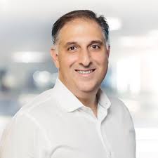 Armen Najarian's Instagram, Twitter & Facebook