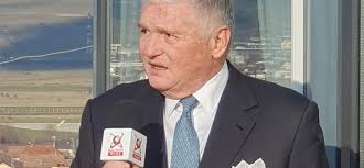 Fostul ambasador al SUA în România a venit să vadă «cartierul Elenei  Udrea». Are un rol bine definit