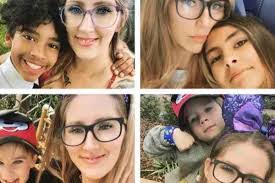 Kellie Robbins's Instagram, Twitter & Facebook