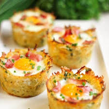 Nid De Pommes De Terre œufs Et Bacon Elle Mijote Quelque Chose Recette Recettes De Cuisine Pommes De Terre Croustillantes Recette Pomme De Terre