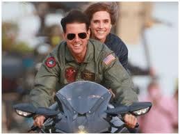 When we catch up with the infamous pete maverick mitchell in the trailer for top gun: Tom Cruise Is Back In The Danger Zone In Top Gun Maverick Trailer