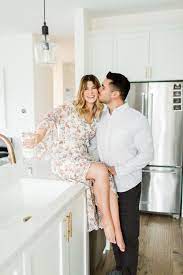 Pin On Pregnancy Announcement Photos