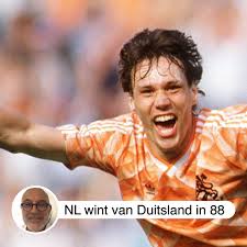 Er werd feestgevierd alsof de finale van het ek al gewonnen was. Nederland Zegeviert Tegen Duitsland In De Halve Finale Van Het Ek 1988