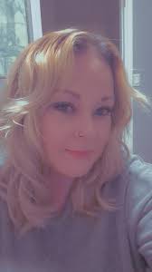 35 y/o kelowna// looking to meet someone who is active and enjoys exploring  the interior as much as I do! Hoping to explore more of the island in  August.