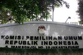 15 tahun 2011), mengamanatkan untuk membentuk suatu lembaga negara baru, yaitu dewan kehormatan penyelenggara pemilu (selanjutnya disingkat dkpp). Lahan Bisnis Pemilu Ini Bedanya Kpu Bawaslu Dkpp Yang Perlu Diketahui Lawyer Hukumonline Com