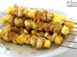 Brochettes De Poulet A L Ananas Recette Ptitchef Recette Brochette Poulet Poulet A L Ananas Recette Brochette Poulet