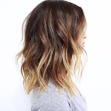 While it can suit short hair too, it's best if you've got long hair. The Best Curling Irons For Waves According To Hairstylists