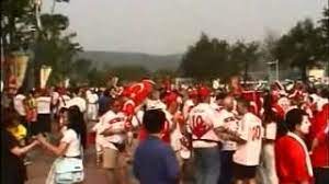 29 haziran 2002 tarihinde, daegu dünya kupası stadyumu'nda yapılan maçta hakemimiz kuveyt'li hakem maçı 60 bini aşkın seyirci izlemiştir. 2002 Tufag Guney Kore Turkiye Birezilya Maci Youtube