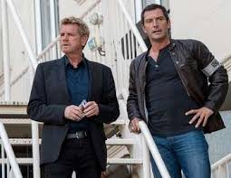 Cet article présente les épisodes de la onzième saison de la série télévisée section de recherches. Section De Recherches Saison 10 Episode 11 Le Roi Du Carnaval Teleobs