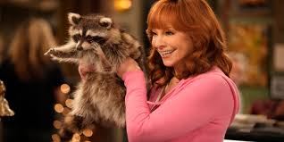 Season 2 of Reba McEntire's sitcom 'Happy's Place' is here: What to know