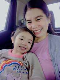 Esang the manunurot🤣🤣🤣 Alam na alam pag nagbihis ka. Sasabihin agad  "mommy sama esang"🤣🤣🤣