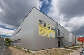 Selfstorage Lagerraum Mieten Bei Lagerbox In Frankfurt Sicher Sauber Und Trocken Lagerbox Lagerraum Und Mobel Einlagern
