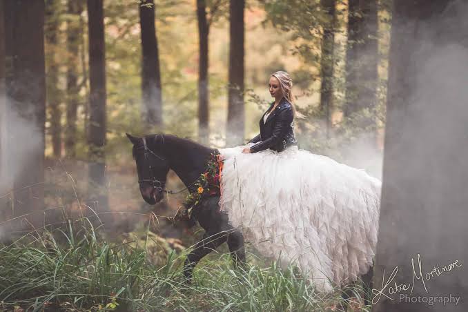 Your horse as a wedding guest - some helpful advice - Katie Mortimore  Photography