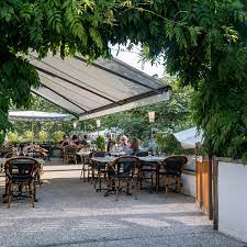 une des plus belles terrasses de lausanne restaurant du theatre