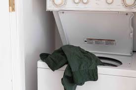 Don't let your brightly coloured clothes fade in the wash! Top Tips To Prevent Colors From Fading