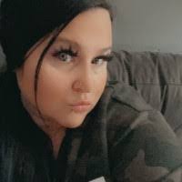 Melanie Manley's Instagram, Twitter & Facebook