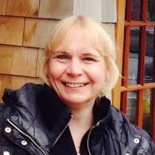 Sandra Bornstein (@sandrellaSJ)