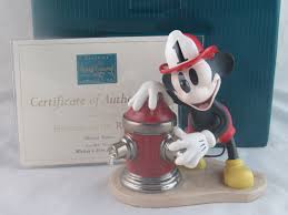 Wdcc Fireman To The Rescue Mickey Mouse From Mickey S Fire Brigade In Box Coa By Lovelyteacupsandmore On Etsy Mickey Mouse Mickey Walt Disney Classics