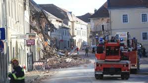 En jordbävning (även känd som en jordbävning, darrningar, temblor eller seismisk aktivitet) är resultatet av en plötslig frigörelse av energi i ett planeter skorpa som skapar seismiska vågor. Klasdvuaqak Km