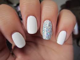 If you want to add some femininity and romance to your look, try these pink and white acrylic mani and begin a fresh chapter in your life. Chic White Acrylic Nails Community Facebook