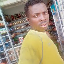 Ērnèst Sînzø Dâmīen