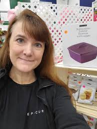 A little bit about me... **hello, I am Kayla!** I am a Jesus lovin' wife  and mama who loves food! Ha! Truly, I love sharing healthy, easy meals with  people and making