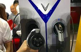 Vinfast vf e34 là mẫu ô tô điện thuộc phân khúc c, từng được công bố vào tháng 1/2021 với tên mã vf31. Khach Ä'i Xe Vinfast Co Thá»ƒ Sáº¡c Ä'iá»‡n á»Ÿ Ä'au Viá»‡t Nam Má»›i