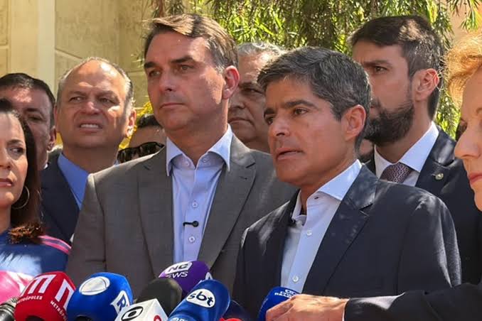 ACM Neto justifica apoio a Flávio Bolsonaro e diz que decisão passa por necessidade de "mudar o Brasil" - Aqui Só Política