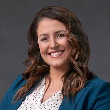 Amanda Lott's Instagram, Twitter & Facebook