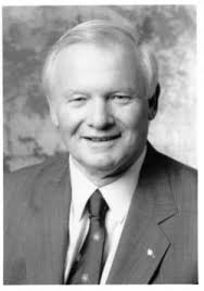(cnn) the 18th premier of ontario, bill davis, passed away on sunday morning, according to canada's prime minister justin trudeau. Bill Davis Academic Kids